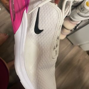 Bike white and pink shoes 6.5